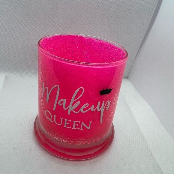 Makeup Queen Makeup Brush Holder - Picture 1 of 1